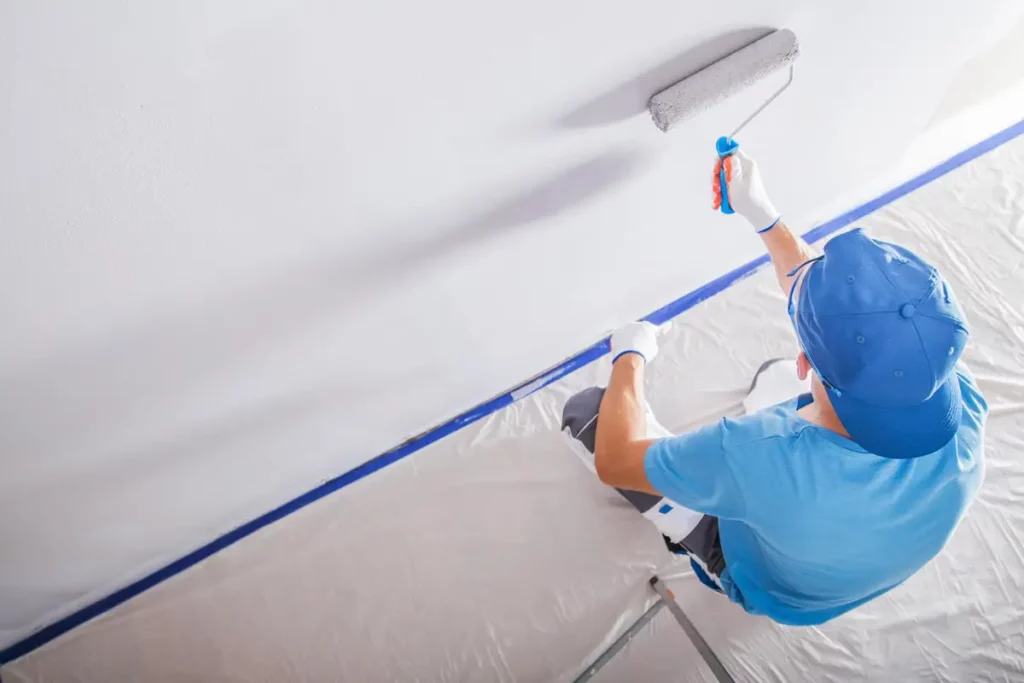 Murs anciens, nouveau look : Astuces pour un rafraîchissement réussi en peinture pour rénover votre appartement