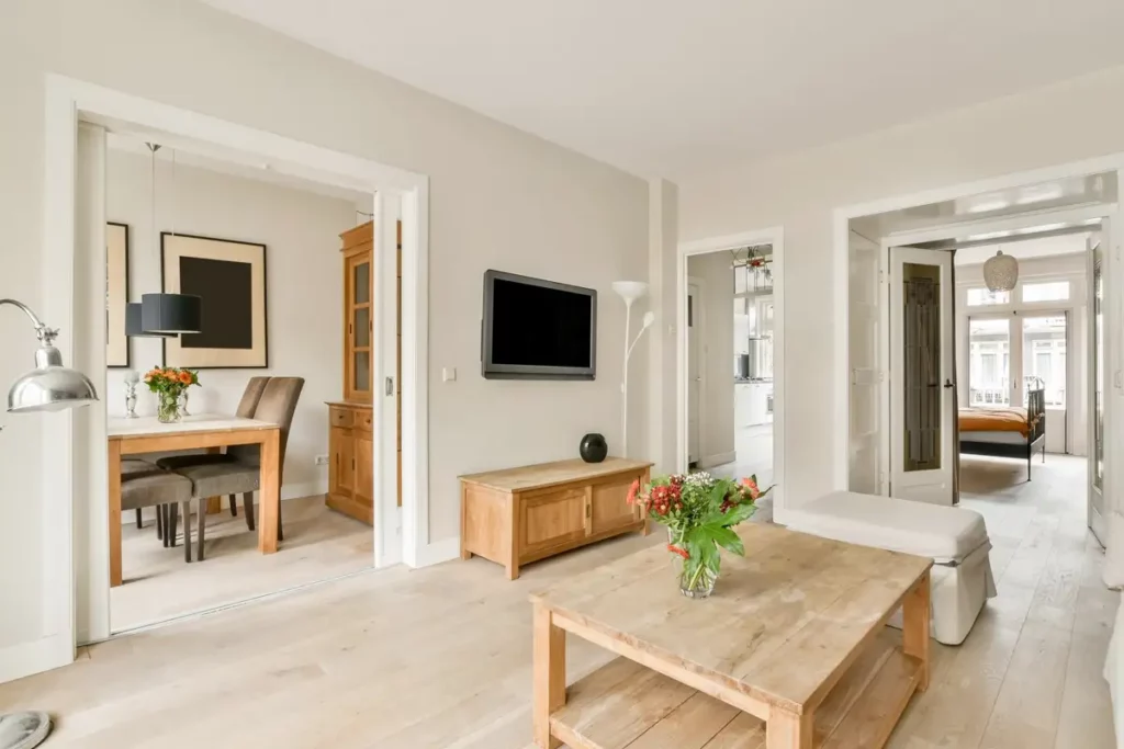 Redonner vie aux espaces : Rénover les pièces à vivre d'un appartement ancien à Longperrier